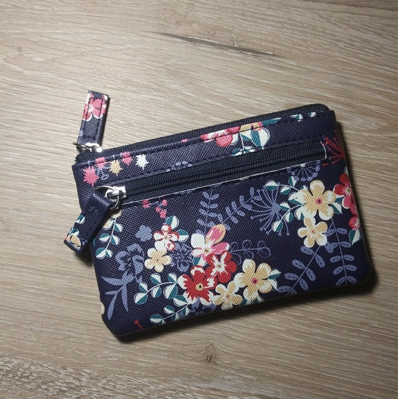 Small Wallet - Picture 2 of 3